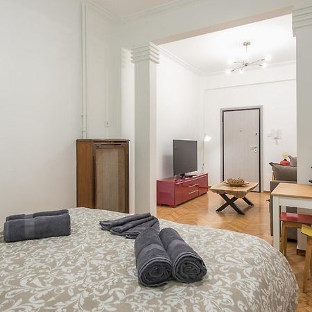 Stylish Luxury Apartment At Ampelokipi Metro Station Афіни Екстер'єр фото