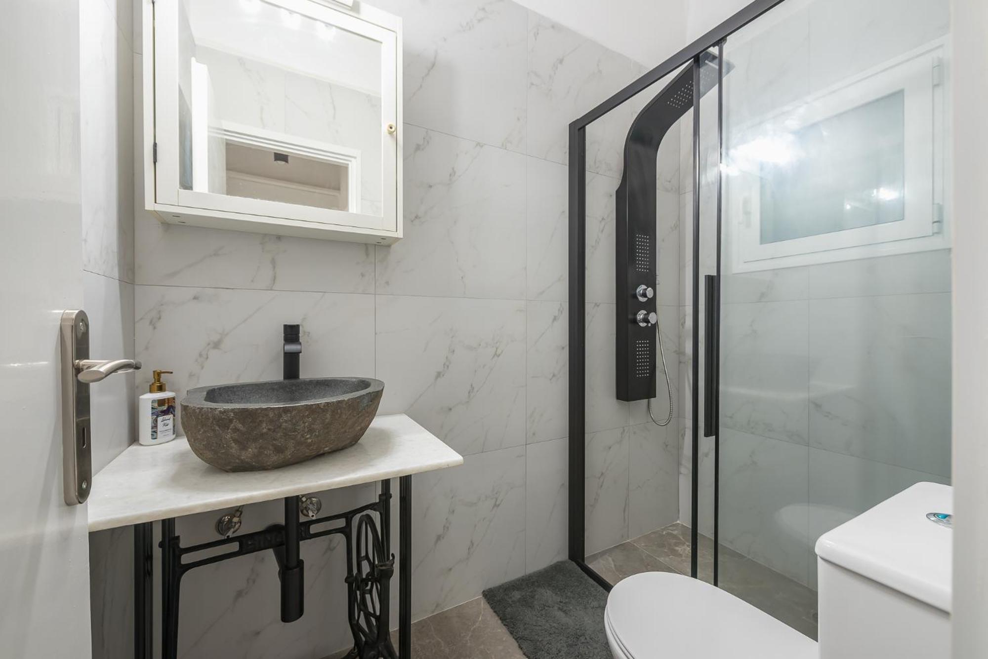Stylish Luxury Apartment At Ampelokipi Metro Station Афіни Екстер'єр фото